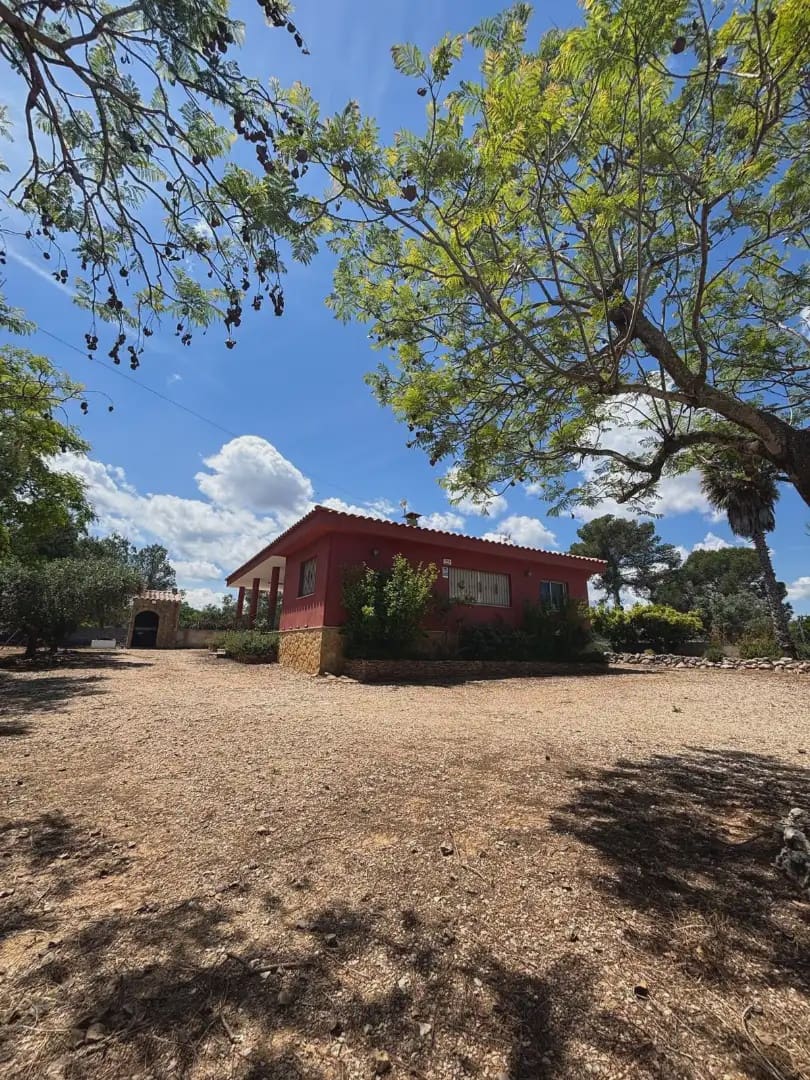 4 bedroom Villa for sale in Catadau with pool garage - € 310,000 (Ref: 9841718)