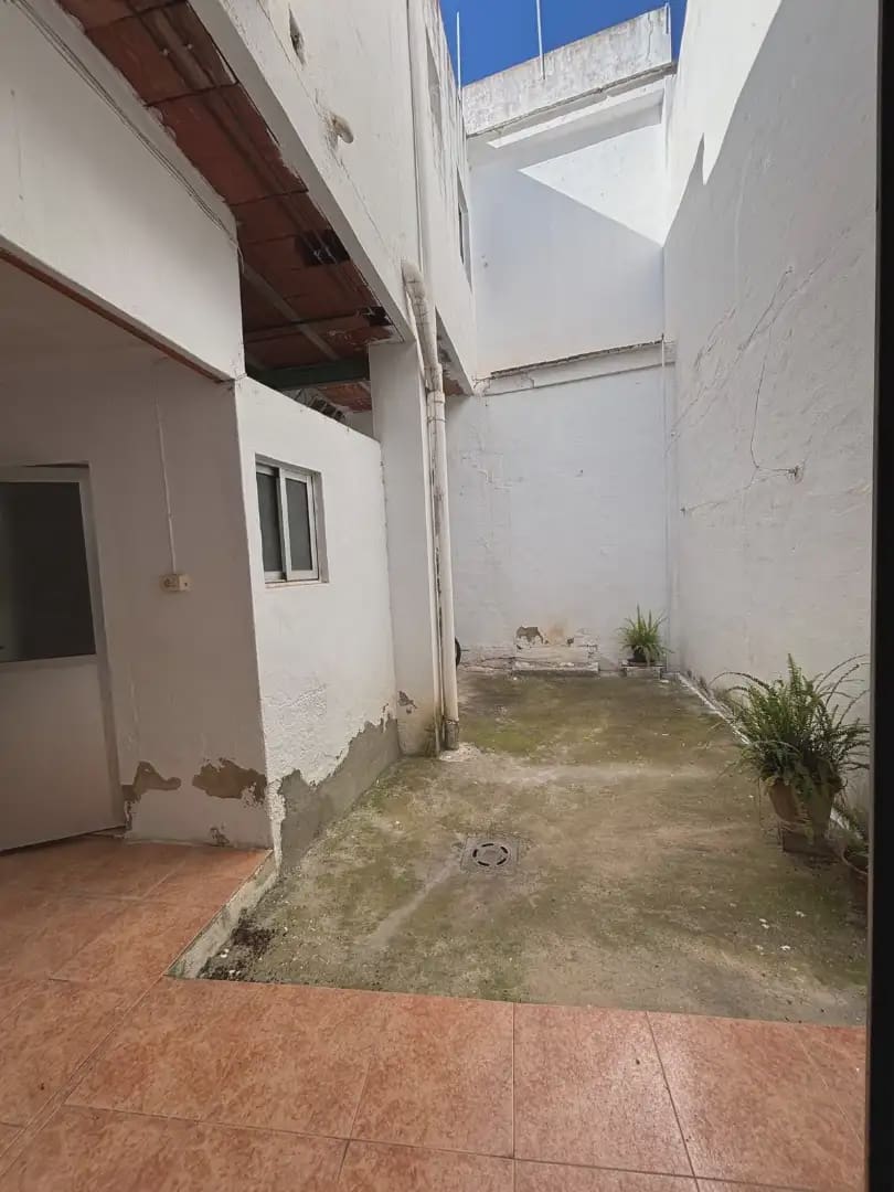 5 bedroom Townhouse for sale in Alginet with garage - € 190,000 (Ref: 9844557)
