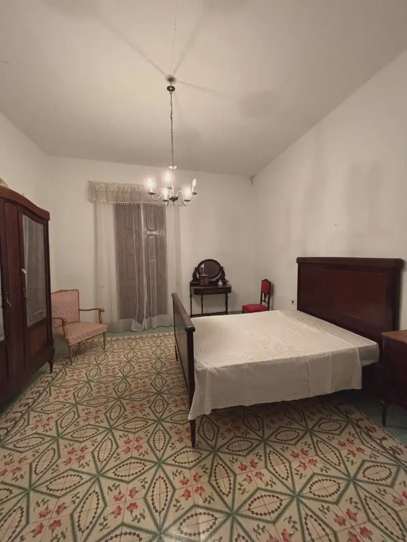 4 sypialnia Dom na sprzedaż w Llombai - 145 000 € (Ref: 9863998)