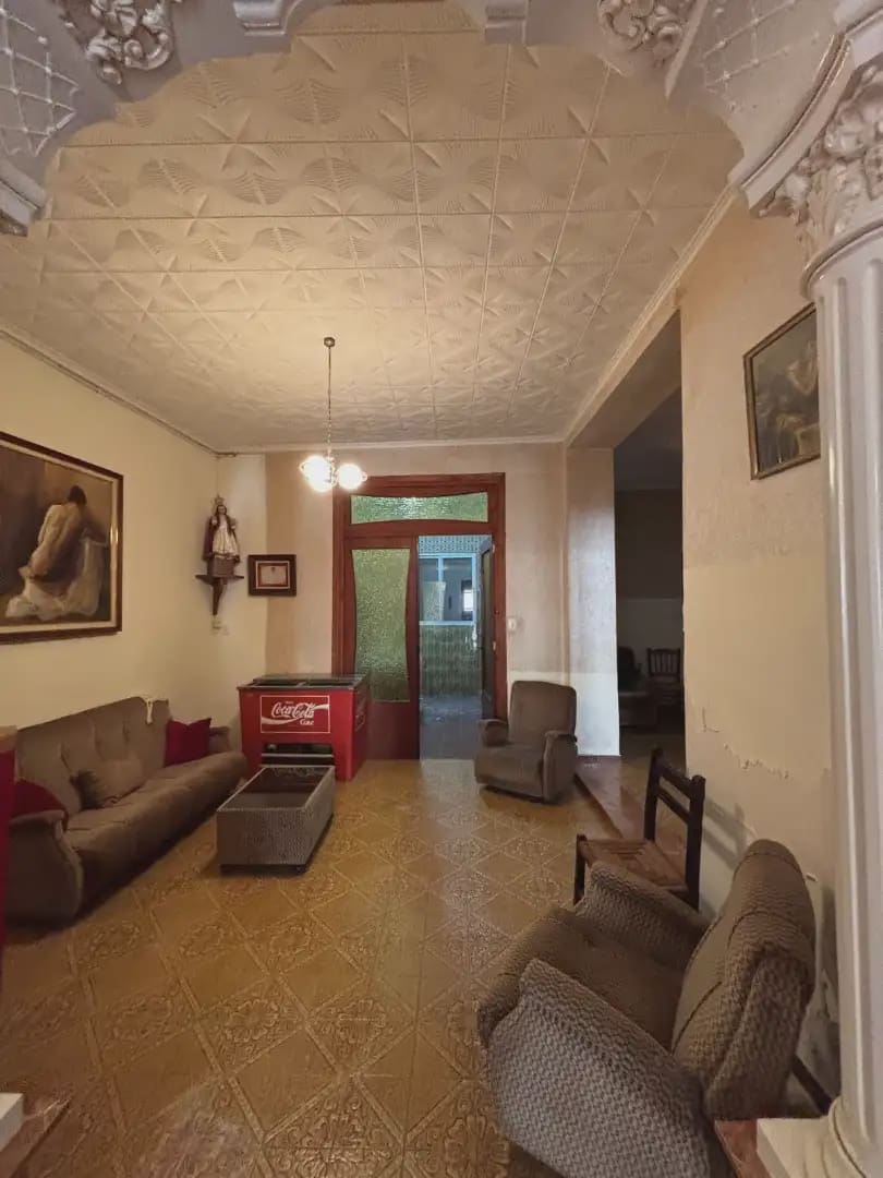 4 sypialnia Dom na sprzedaż w Llombai - 145 000 € (Ref: 9863998)