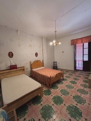 4 sypialnia Dom na sprzedaż w Llombai - 145 000 € (Ref: 9863998)