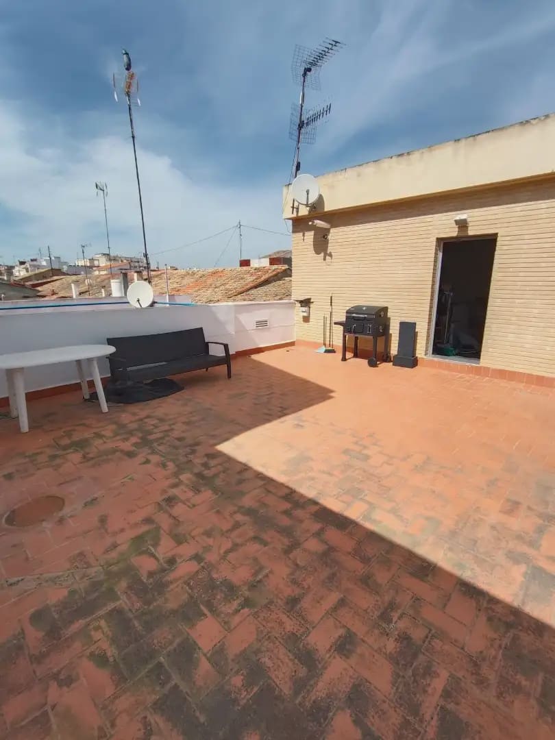 5 slaapkamer Huis te koop in Alginet met garage - € 349.000 (Ref: 9883686)