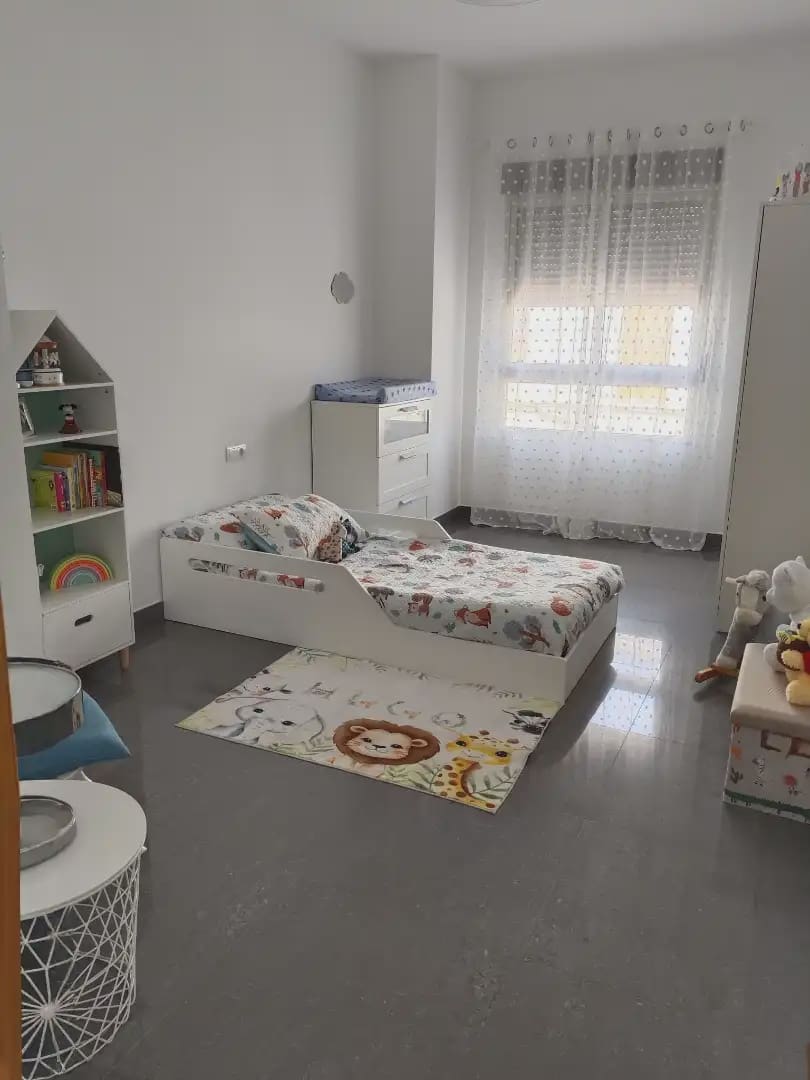 5 slaapkamer Huis te koop in Alginet met garage - € 349.000 (Ref: 9883686)
