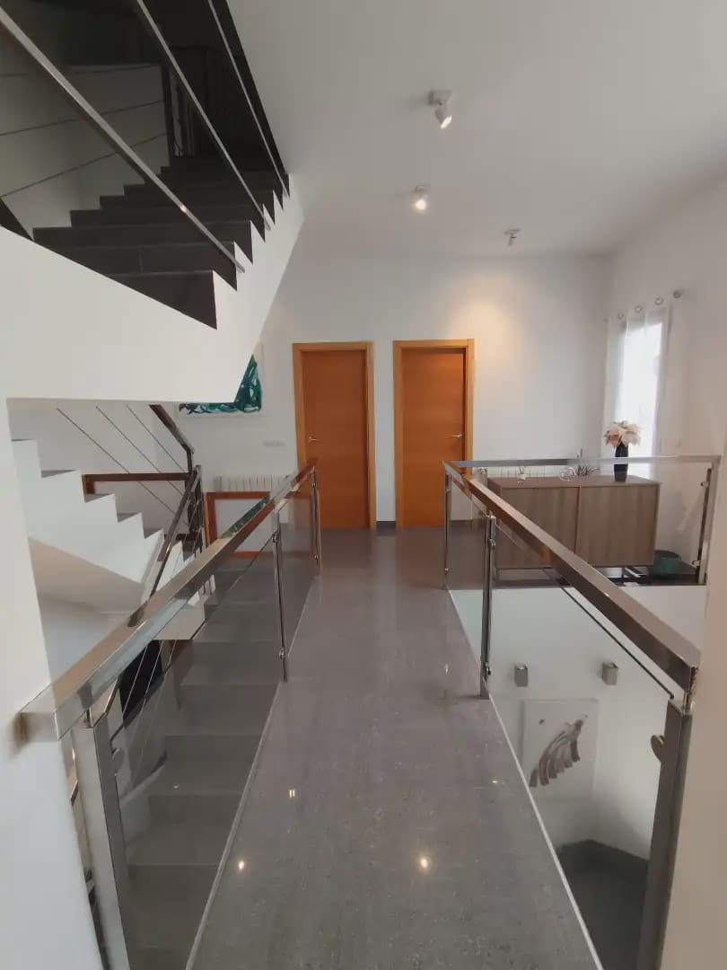 5 slaapkamer Huis te koop in Alginet met garage - € 349.000 (Ref: 9883686)