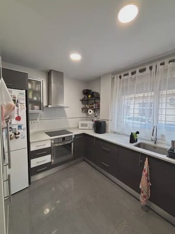 5 slaapkamer Huis te koop in Alginet met garage - € 349.000 (Ref: 9883686)