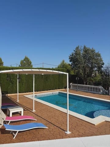4 soverom Villa til salgs i Alginet med svømmebasseng garasje - € 420 000 (Ref: 9935458)