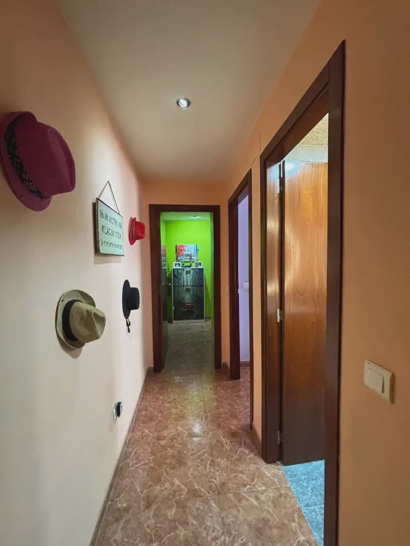3 bedroom Flat for sale in Alginet with garage - € 160,000 (Ref: 9938886)