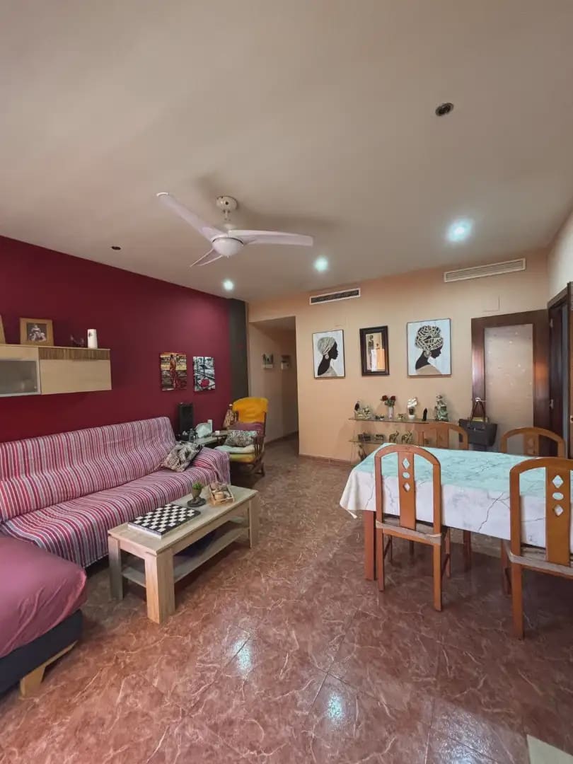 3 bedroom Flat for sale in Alginet with garage - € 160,000 (Ref: 9938886)