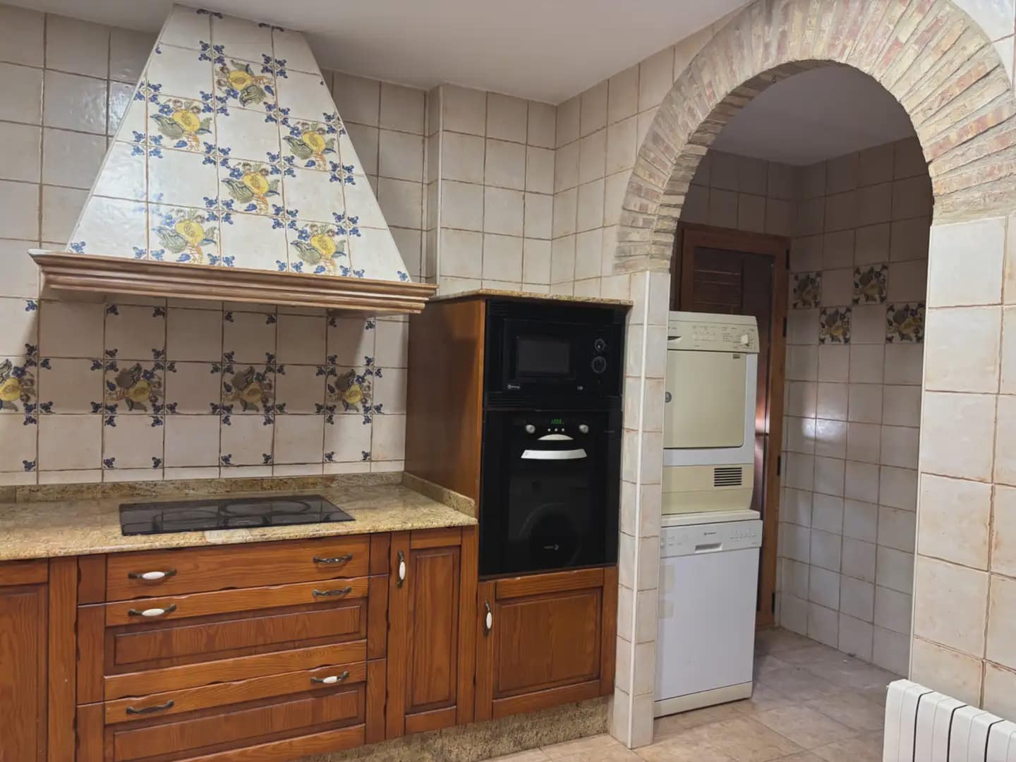 4 soveværelse Villa til salg i Alginet med swimmingpool garage - € 390.000 (Ref: 9972542)