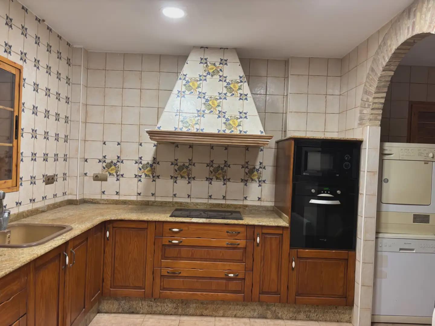 4 soveværelse Villa til salg i Alginet med swimmingpool garage - € 390.000 (Ref: 9972542)