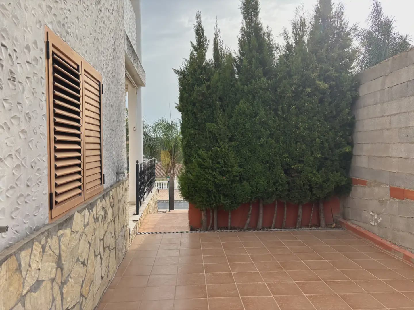 4 soveværelse Villa til salg i Alginet med swimmingpool garage - € 390.000 (Ref: 9972542)