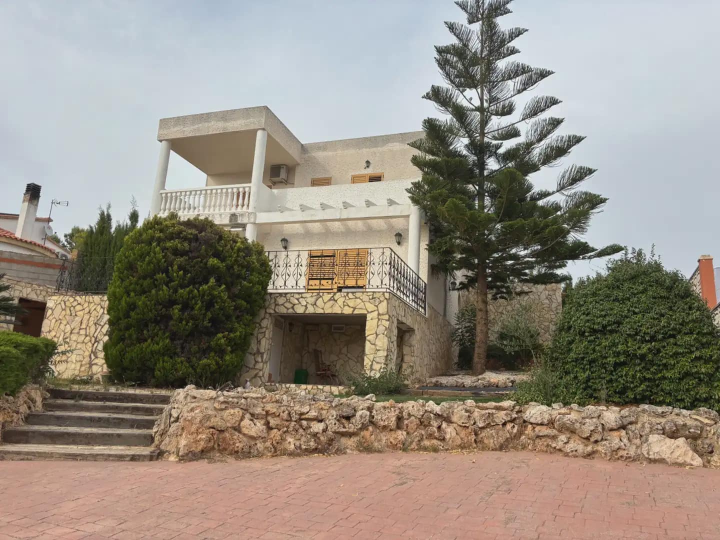 4 soveværelse Villa til salg i Alginet med swimmingpool garage - € 390.000 (Ref: 9972542)