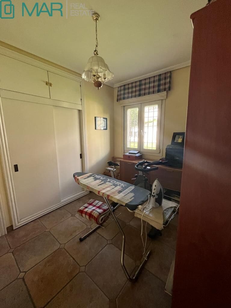 5 bedroom Villa for sale in Cordoba city with pool garage - € 695,000 (Ref: 9901480)