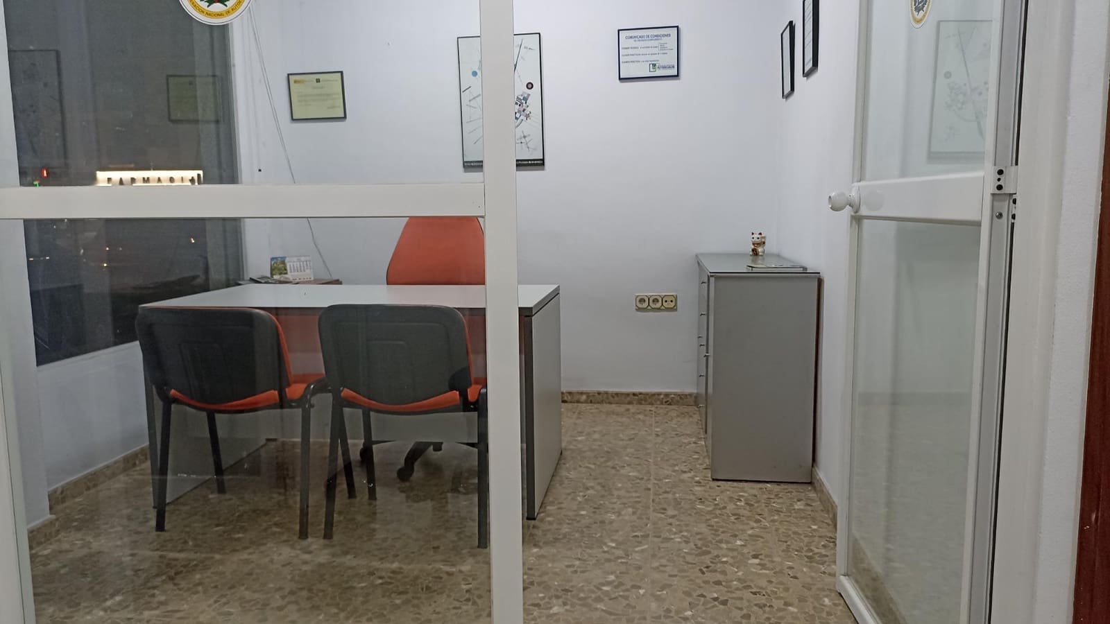 Gewerbe zu verkaufen in Cordoba Stadt - 85.000 € (Ref: 9901481)