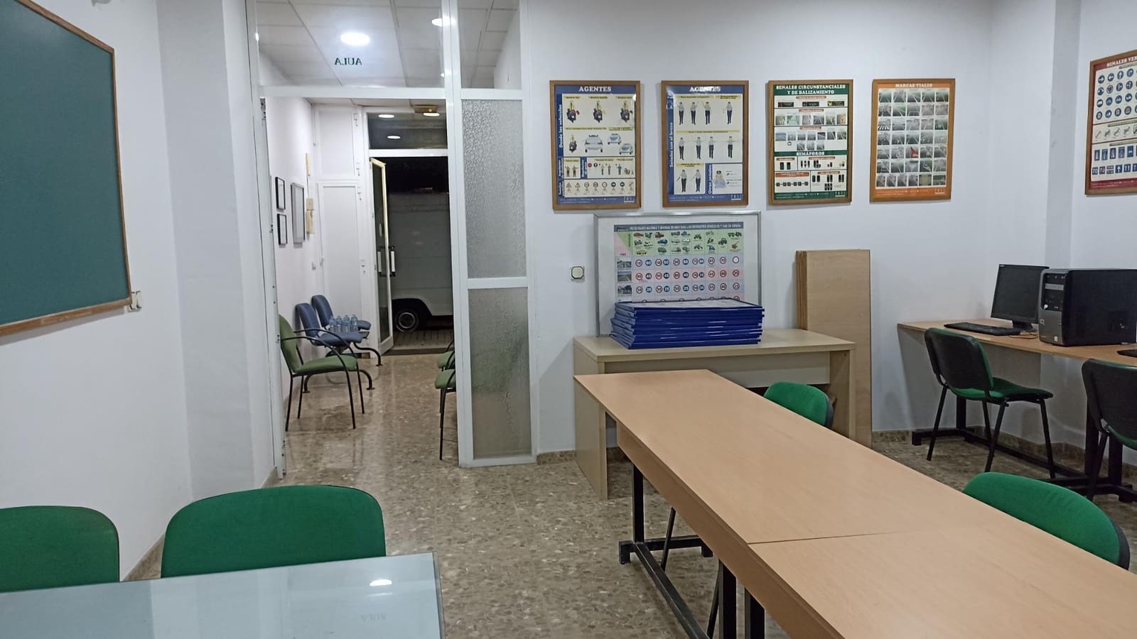 Gewerbe zu verkaufen in Cordoba Stadt - 85.000 € (Ref: 9901481)
