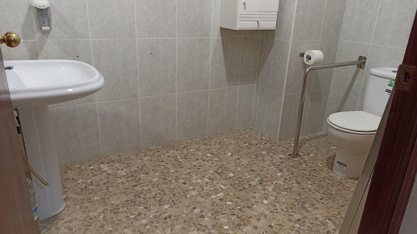 Gewerbe zu verkaufen in Cordoba Stadt - 85.000 € (Ref: 9901481)