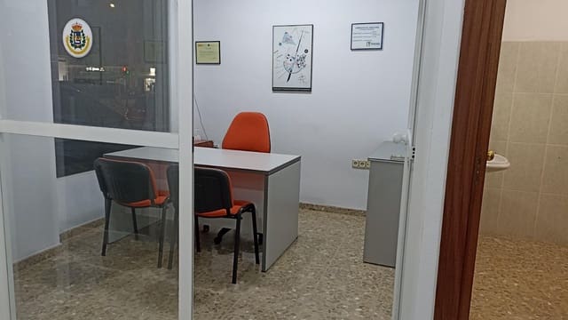 Gewerbe zu verkaufen in Córdoba Stadt - 85.000 € (Ref: 9901481)