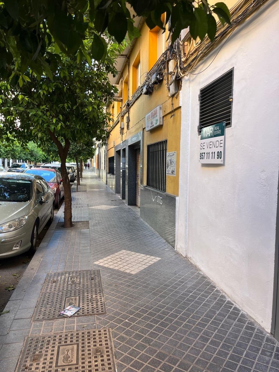 Erhverv til salg i Cordoba by - € 65.000 (Ref: 9901482)