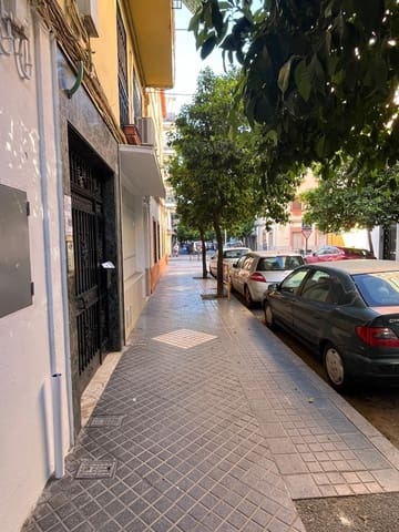 Erhverv til salg i Ciudad Jardín, Córdoba by - € 65.000 (Ref: 9901482)
