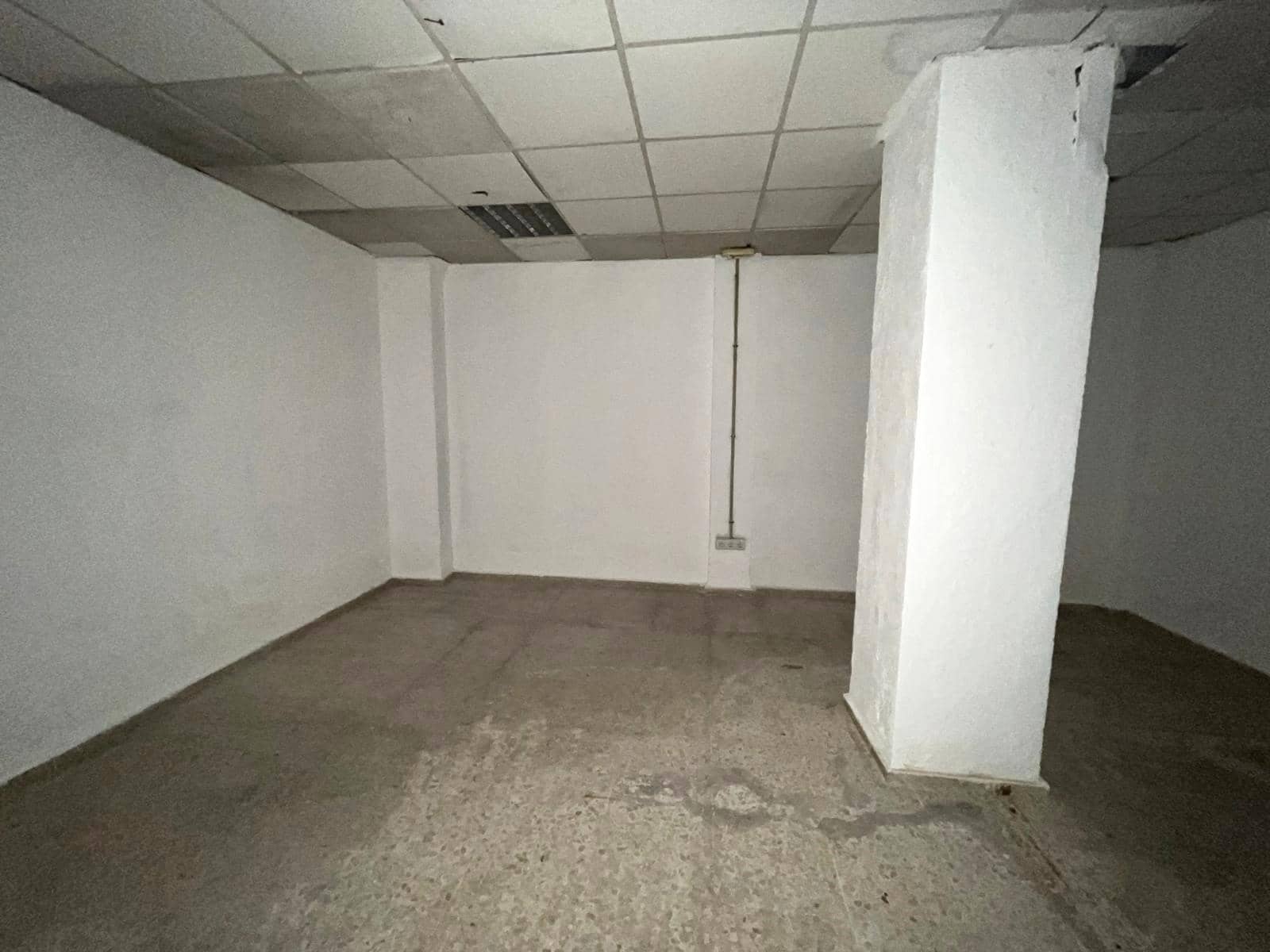 Erhverv til salg i Cordoba by - € 65.000 (Ref: 9901482)