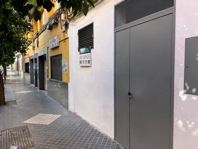 Erhverv til salg i Ciudad Jardín, Córdoba by - € 65.000 (Ref: 9901482)