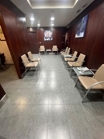 Local Comercial en Centro, Córdoba ciudad en alquiler - 1.750 € (Ref: 9901484)