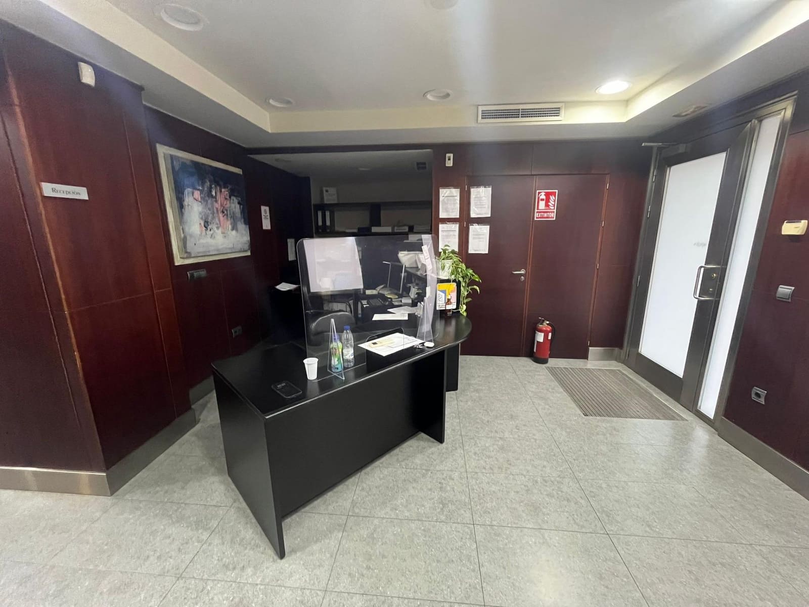 Local Comercial en Córdoba ciudad en alquiler - 1.750 € (Ref: 9901484)