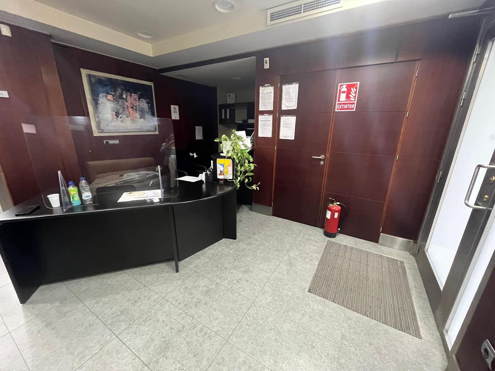 Local Comercial en Córdoba ciudad en alquiler - 1.750 € (Ref: 9901484)