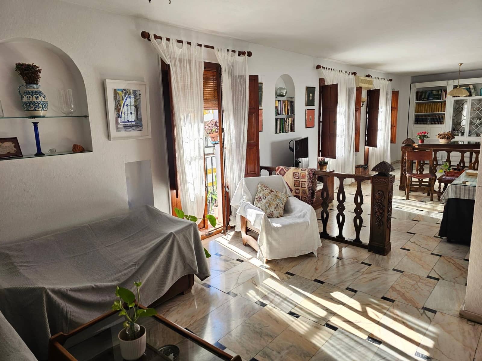 10 bedroom Apartment for sale in Cordoba city - € 649,000 (Ref: 9901487)