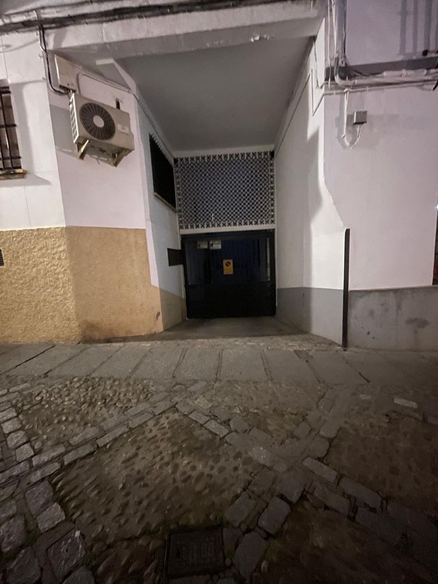 Garage for rent in Cordoba city - € 110 (Ref: 9901489)