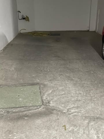 Garage for rent in Ollerías, Córdoba city - € 110 (Ref: 9901489)