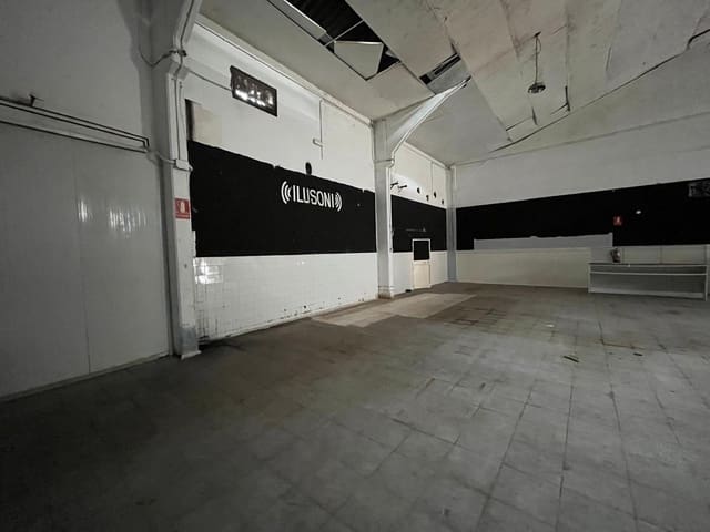Business for sale in Valdeolleros, Córdoba city - € 346,000 (Ref: 9901490)
