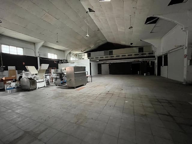 Business for sale in Valdeolleros, Córdoba city - € 346,000 (Ref: 9901490)