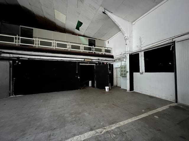 Business for sale in Valdeolleros, Córdoba city - € 346,000 (Ref: 9901490)