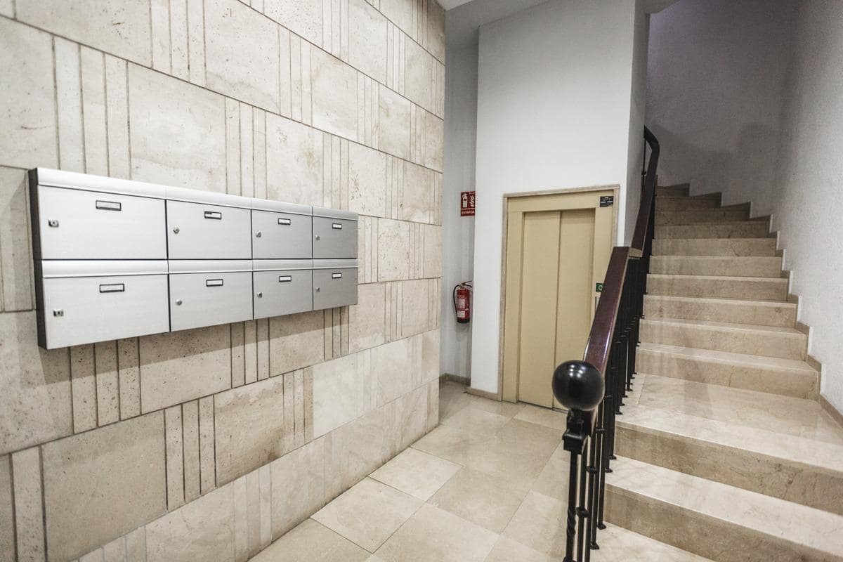 5 bedroom Flat for sale in Cordoba city - € 449,900 (Ref: 9901491)