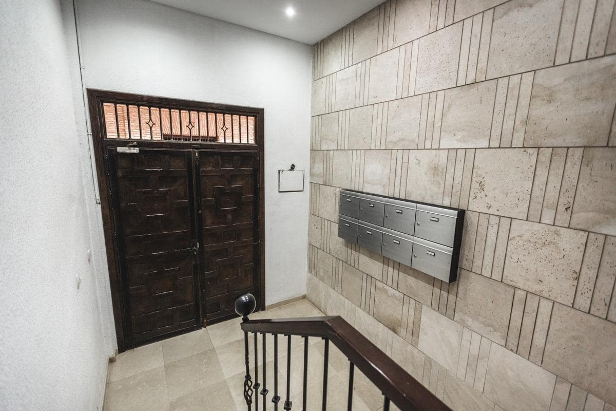 5 bedroom Flat for sale in Cordoba city - € 449,900 (Ref: 9901491)