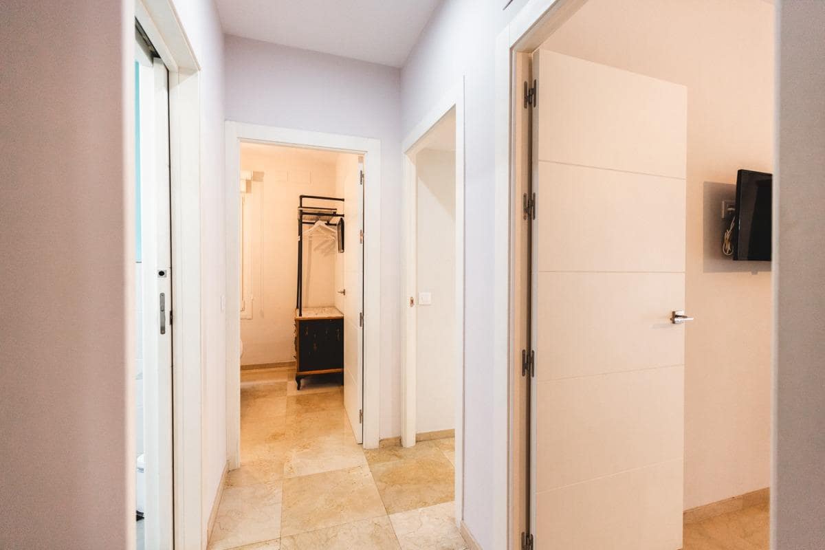 5 bedroom Flat for sale in Cordoba city - € 449,900 (Ref: 9901491)