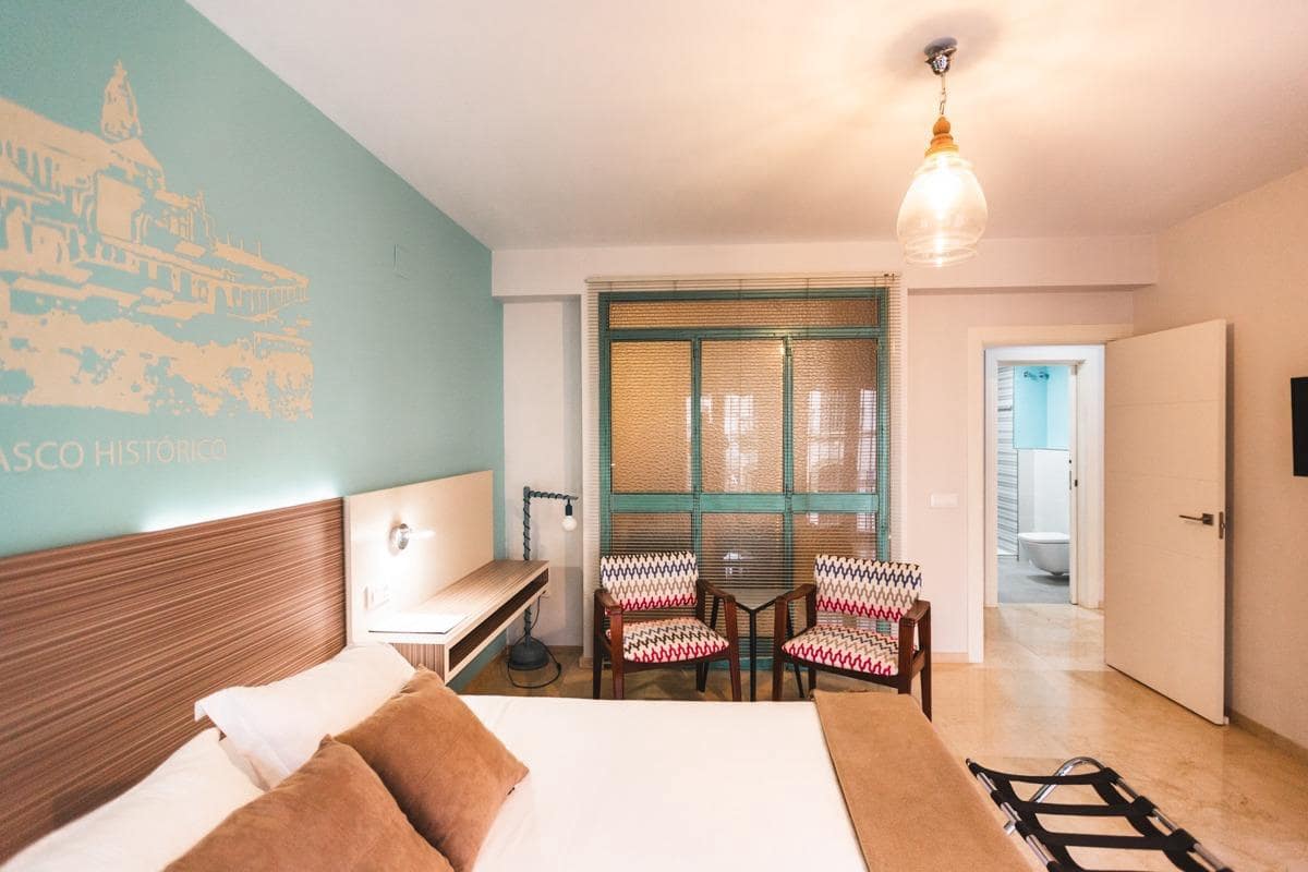 5 bedroom Flat for sale in Cordoba city - € 449,900 (Ref: 9901491)