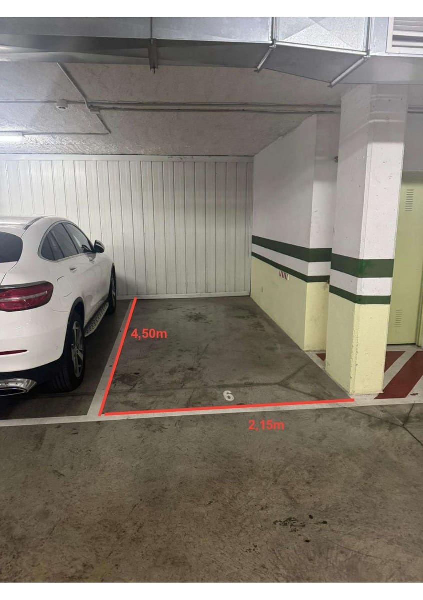 Garage til salg i Cordoba by - € 23.000 (Ref: 9901496)