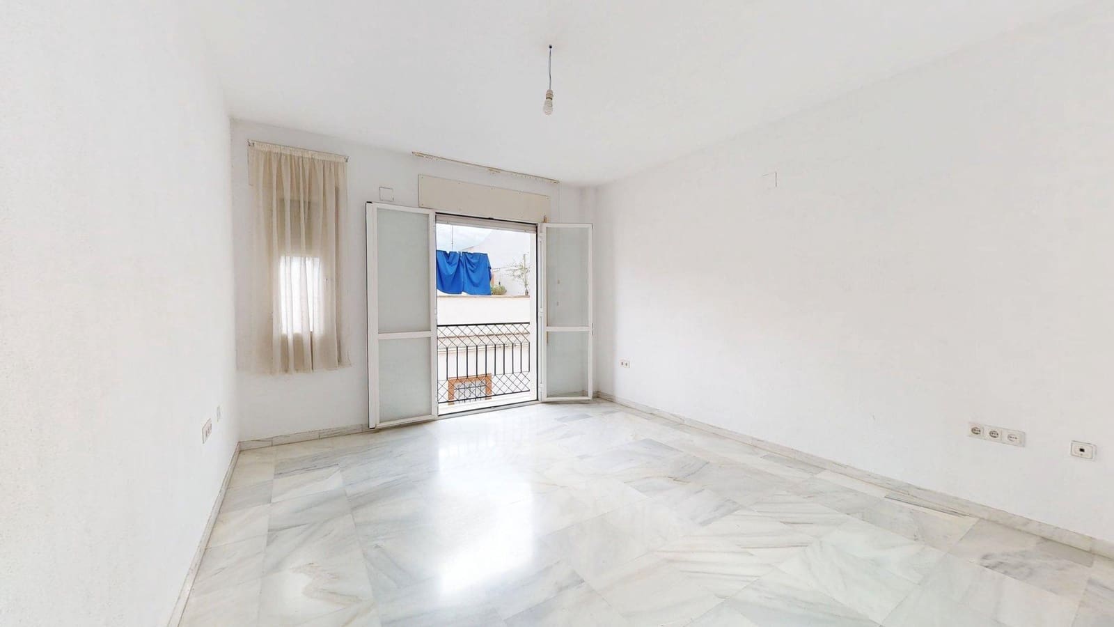 5 quarto Moradia em Banda para venda em Cordova cidade com garagem - 360 000 € (Ref: 9901498)