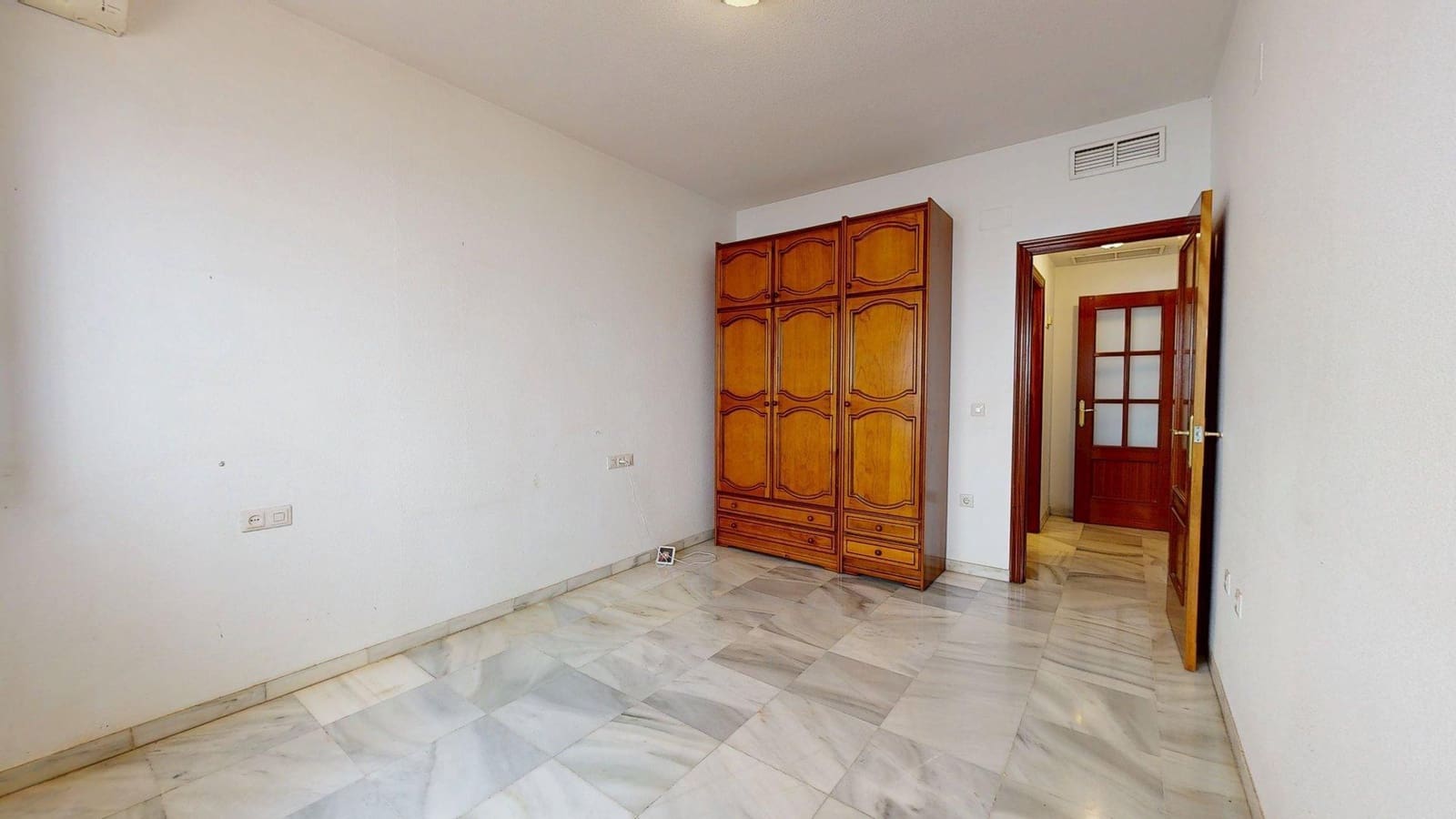 5 quarto Moradia em Banda para venda em Cordova cidade com garagem - 360 000 € (Ref: 9901498)