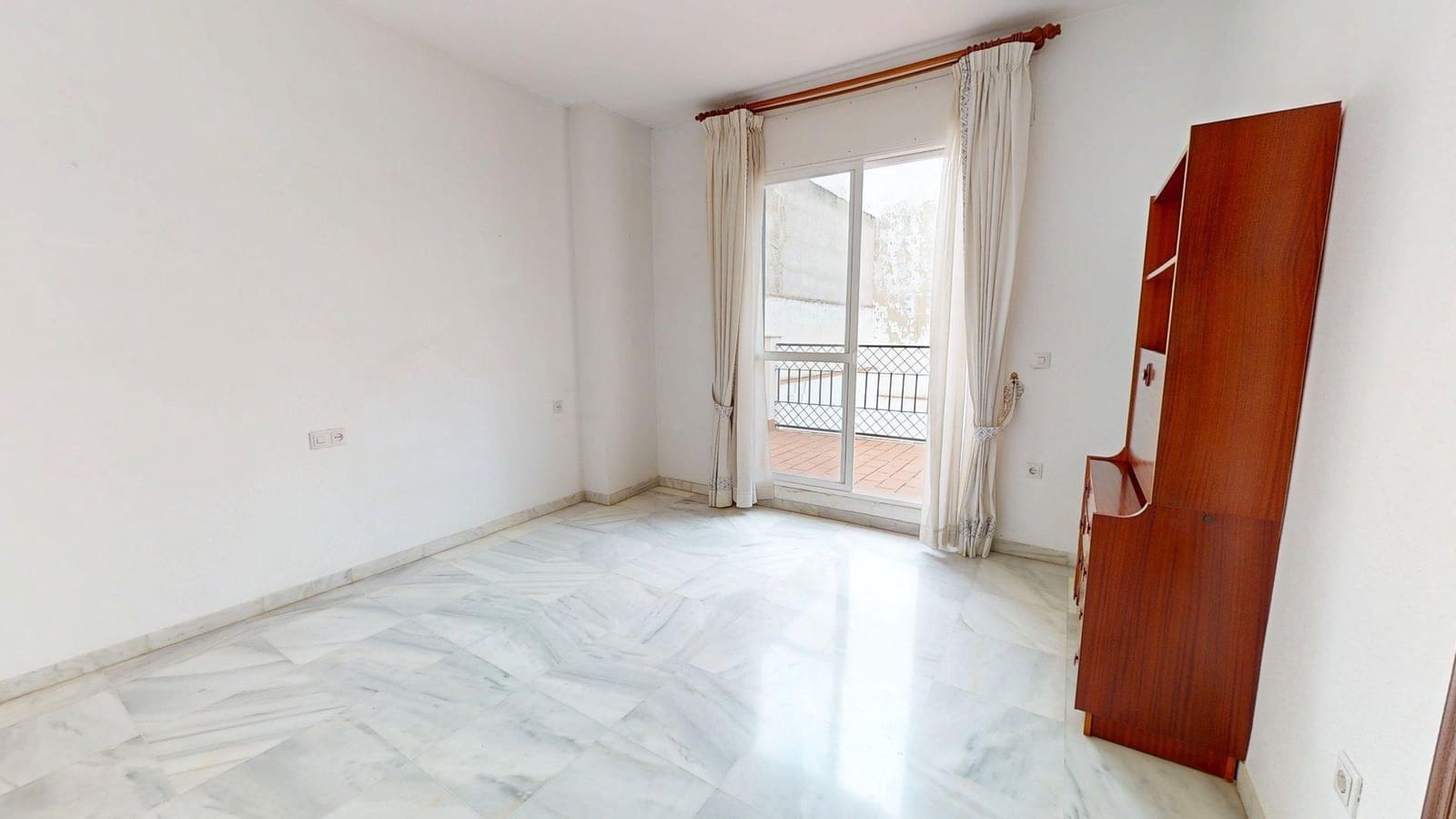 5 quarto Moradia em Banda para venda em Cordova cidade com garagem - 360 000 € (Ref: 9901498)