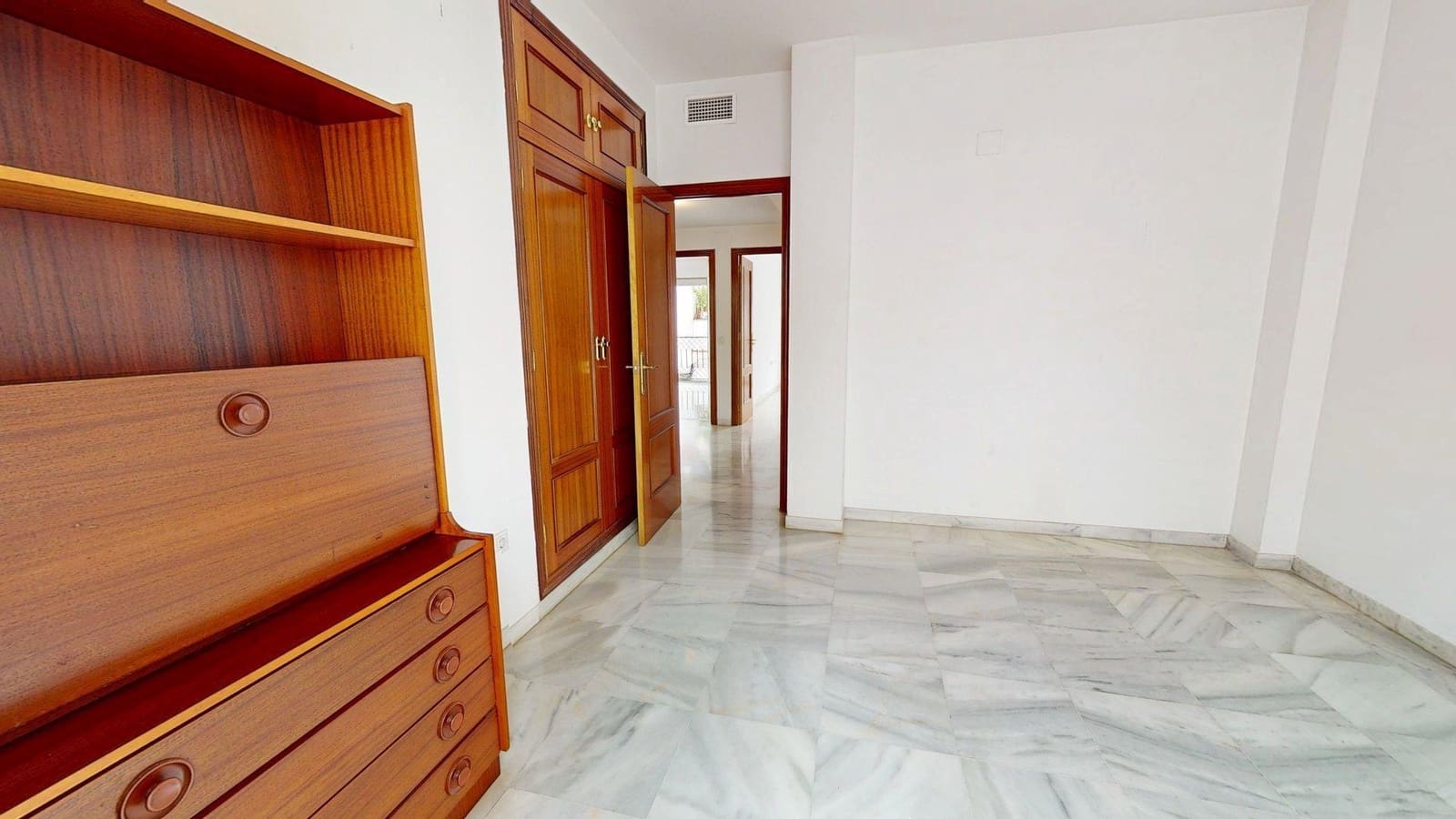 5 quarto Moradia em Banda para venda em Cordova cidade com garagem - 360 000 € (Ref: 9901498)