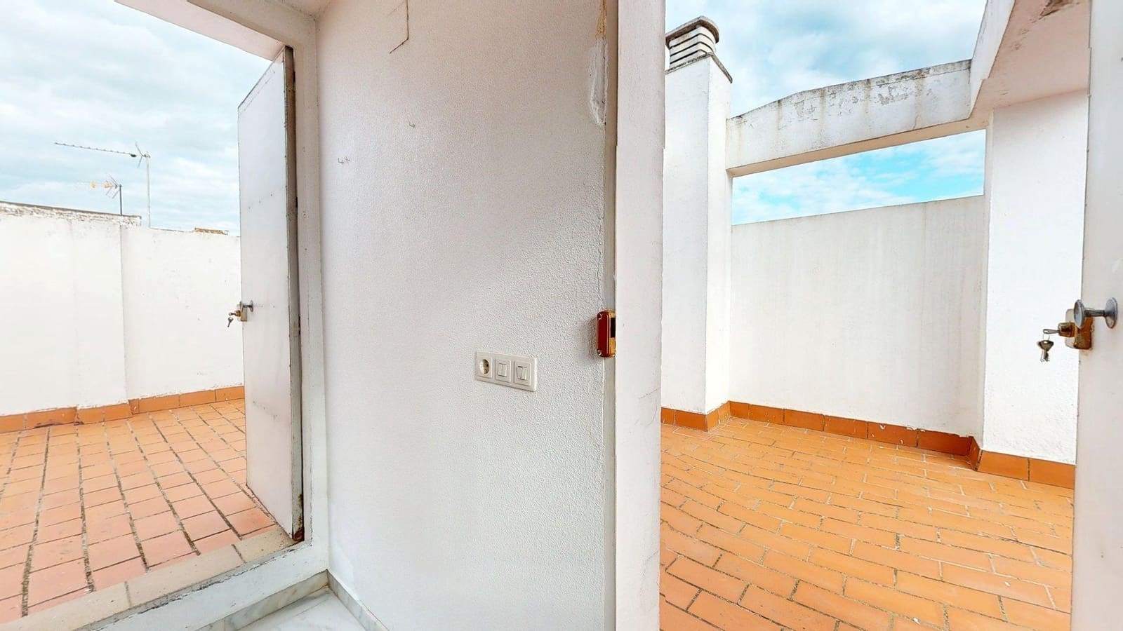 5 quarto Moradia em Banda para venda em Cordova cidade com garagem - 360 000 € (Ref: 9901498)