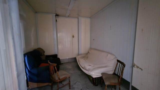 Commercial for sale in Sagunto, Córdoba city - € 99,000 (Ref: 9901499)