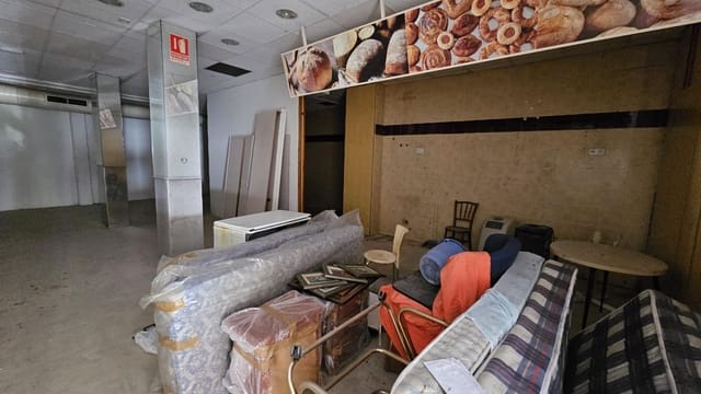 Commercial for sale in Sagunto, Córdoba city - € 99,000 (Ref: 9901499)