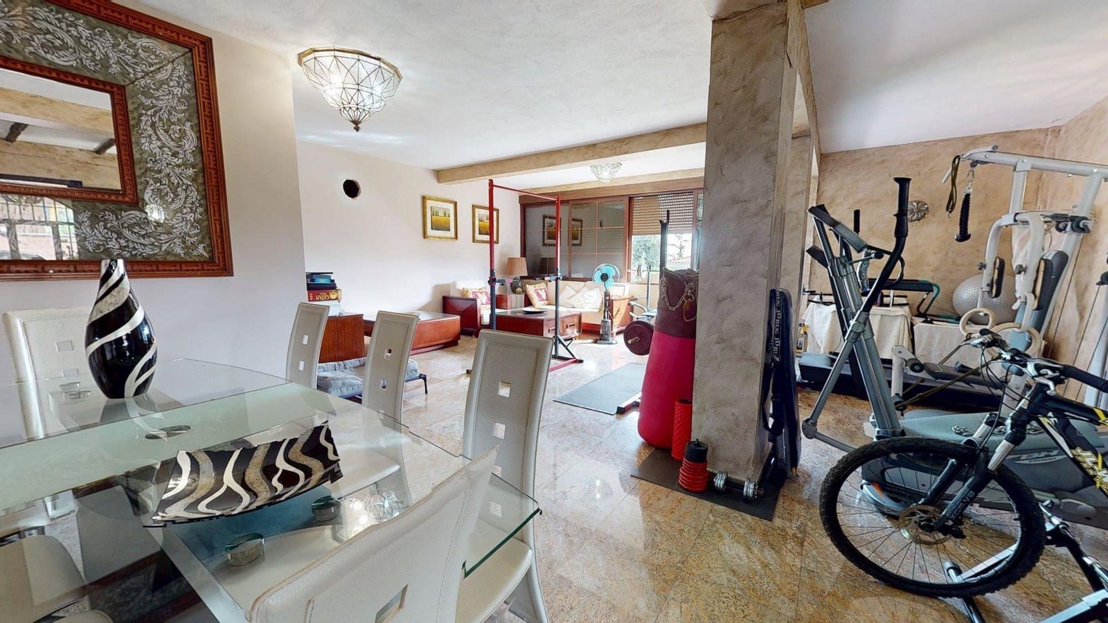 6 bedroom Villa for sale in Cordoba city with pool garage - € 900,000 (Ref: 9901500)