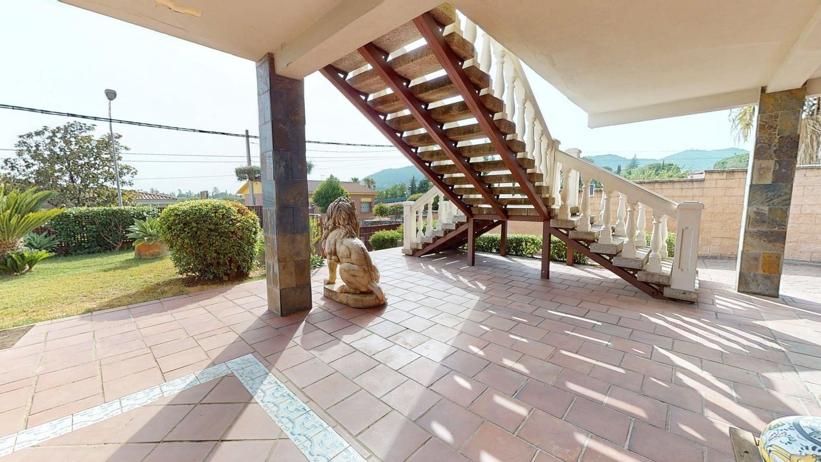 6 bedroom Villa for sale in Cordoba city with pool garage - € 900,000 (Ref: 9901500)