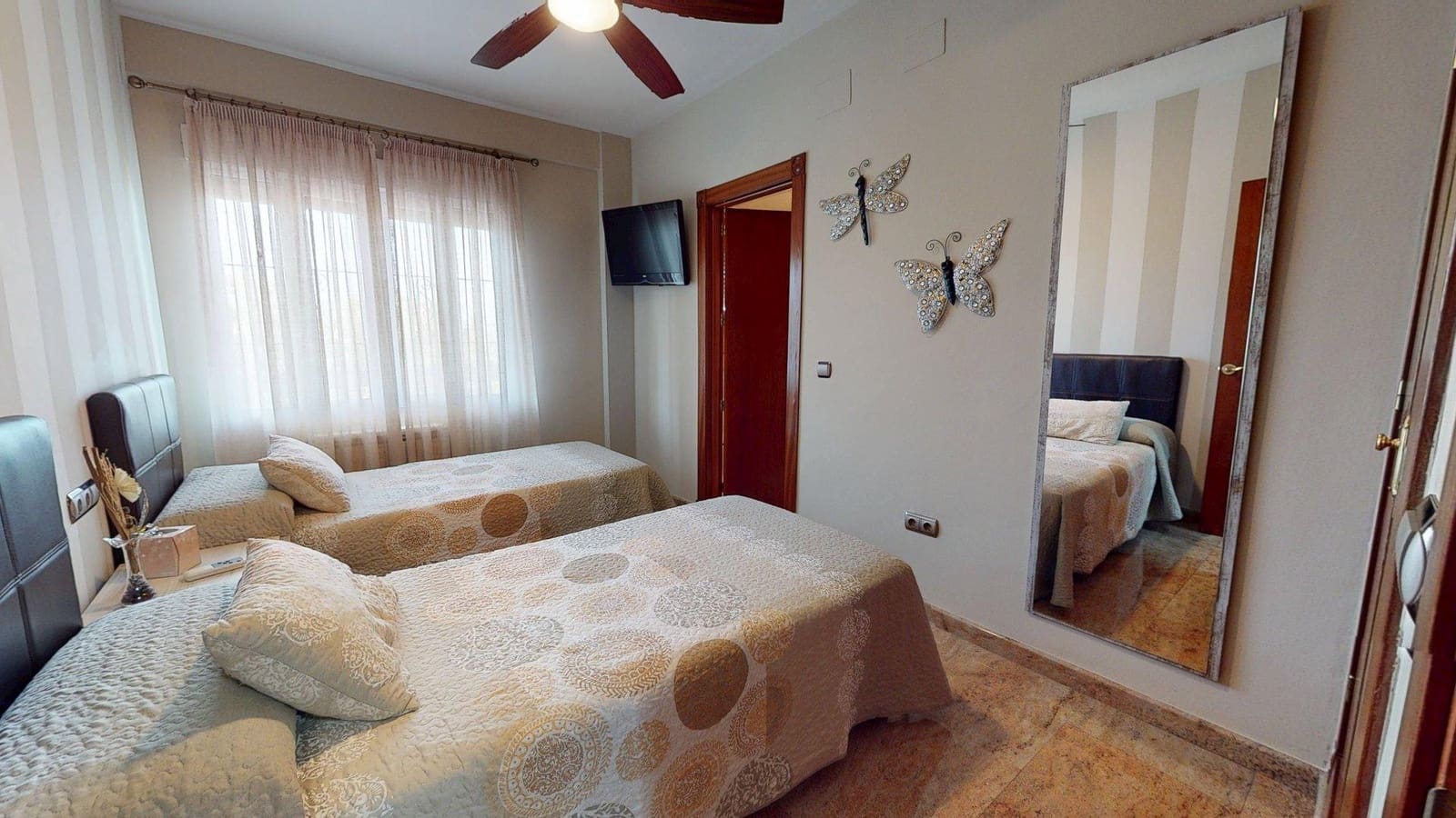 6 bedroom Villa for sale in Cordoba city with pool garage - € 900,000 (Ref: 9901500)