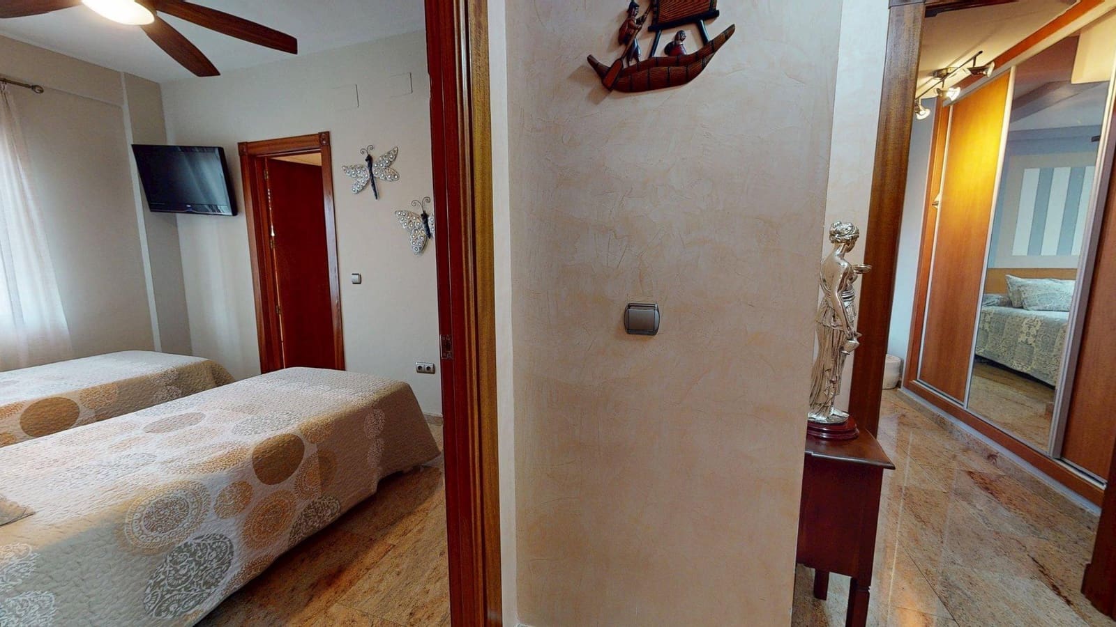 6 bedroom Villa for sale in Cordoba city with pool garage - € 900,000 (Ref: 9901500)